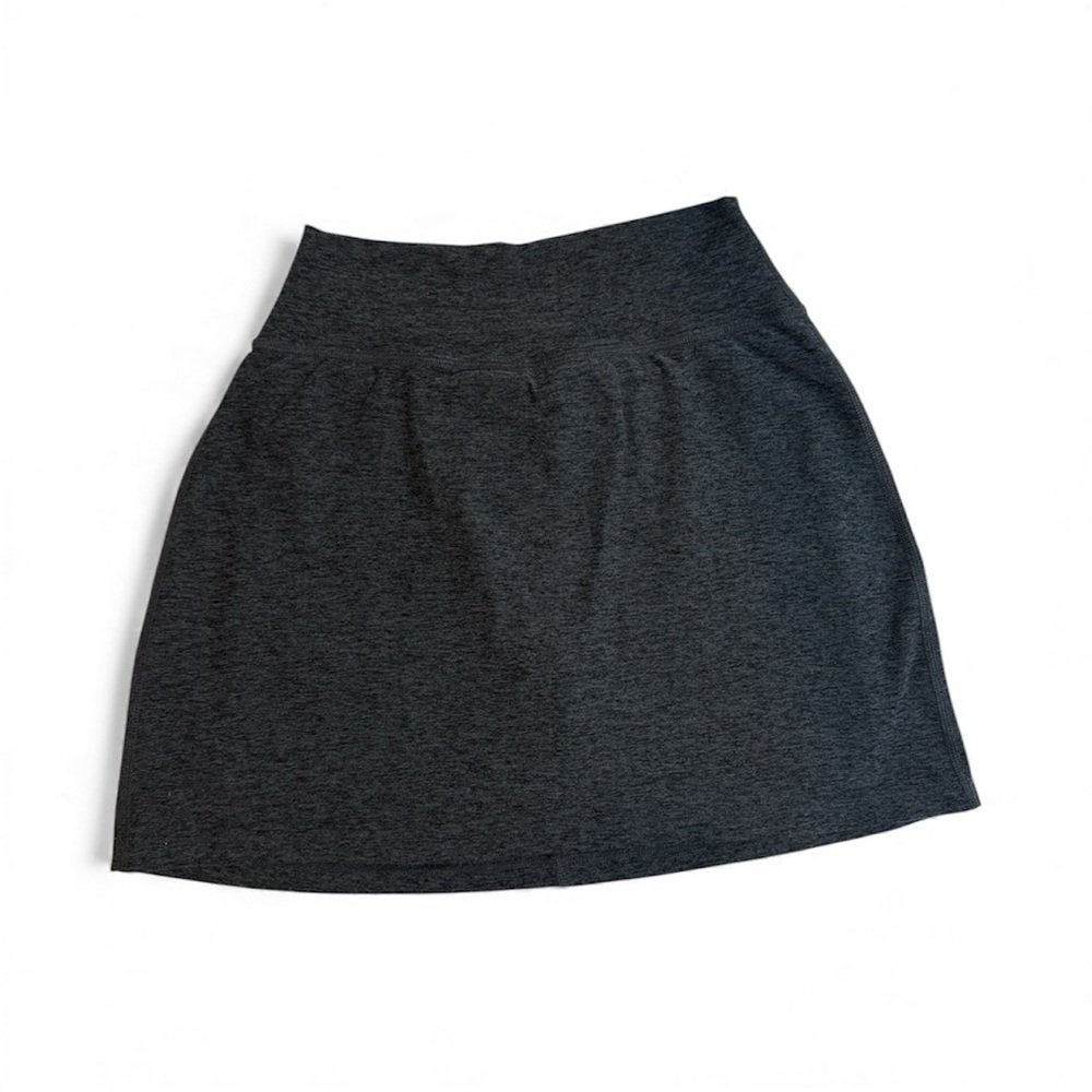 Beyond Yoga Spacedye Move It Charcoal Mini Skort – Size S